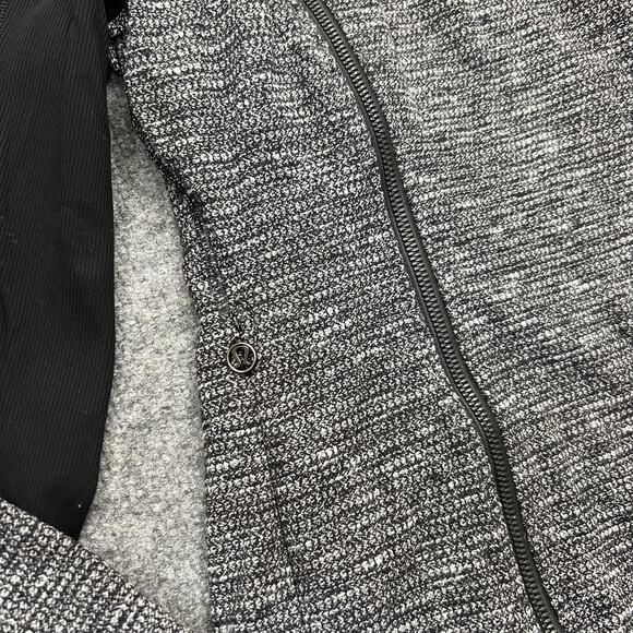 Lululemon Jacket Womens 8 Gray Black Full Zip Asymmetrical Athleisure Thumbholes - Picture 3 of 12